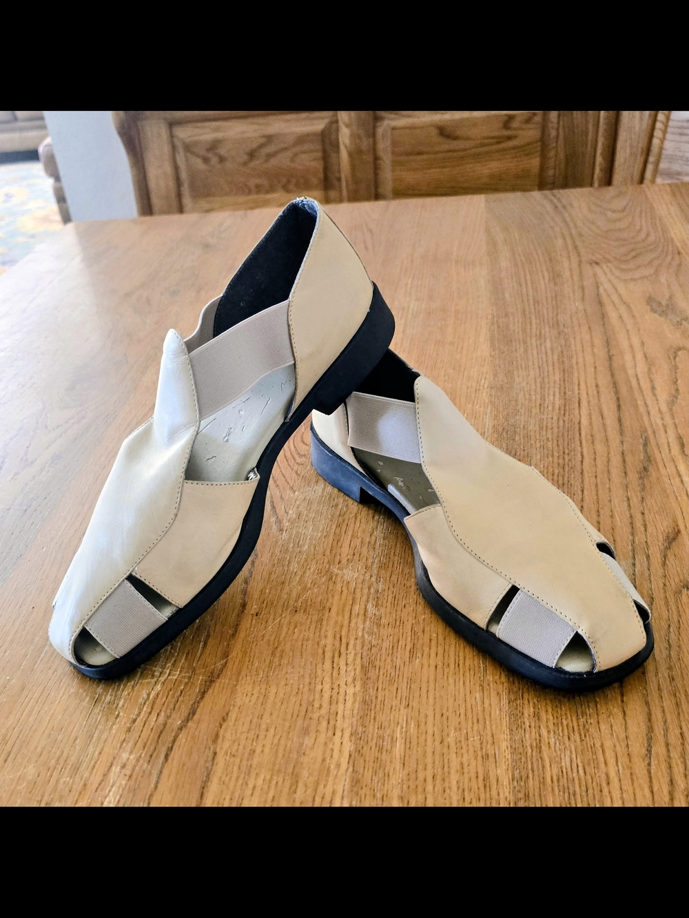 AEROSOLES Cream/Ivory Open-Toe Leather and Elastic Slip-Ons-Size 9.5